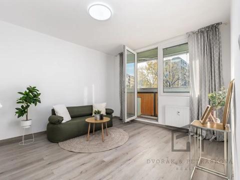 Pronájem bytu 1+1, Praha - Záběhlice, Jabloňová, 33 m2