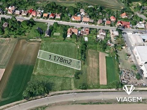 Prodej pole, Golčův Jeníkov, 1178 m2