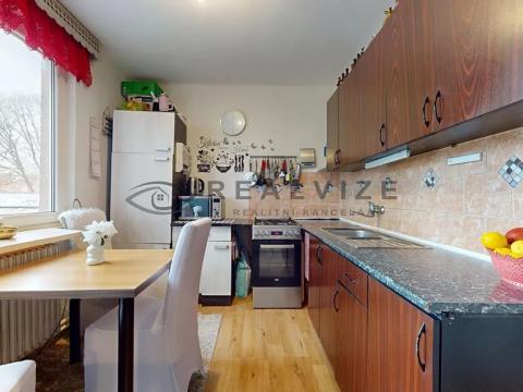 Prodej bytu 3+1, Dříteň, 66 m2