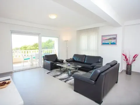 Prodej bytu 3+kk, Promajna, Chorvatsko, 77 m2