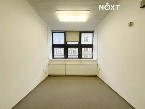 Pronájem kanceláře, Praha - Nové Město, Na Moráni, 16 m2