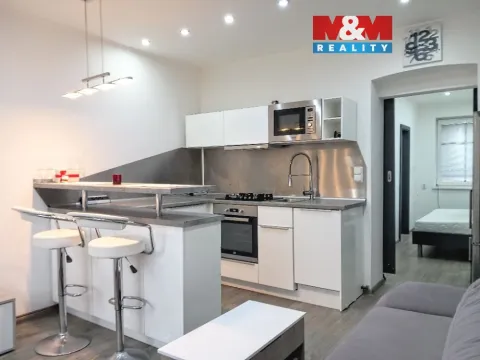 Pronájem bytu 2+1, Karlovy Vary - Dvory, 1. máje, 28 m2