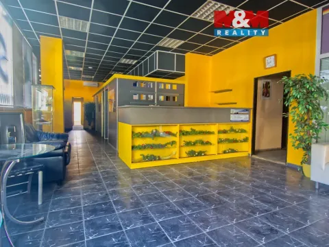 Pronájem obchodního prostoru, Orlová - Lutyně, Masarykova třída, 222 m2