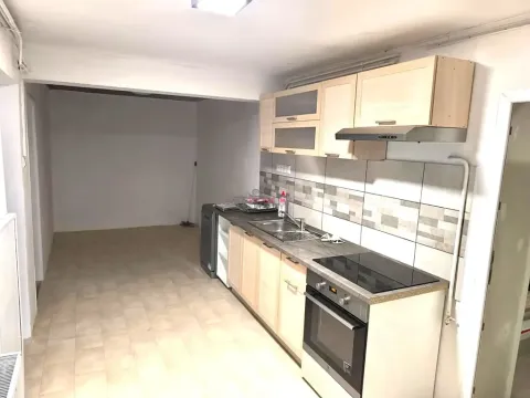 Pronájem bytu 2+1, Rožnov pod Radhoštěm, Pod Chlacholovem, 85 m2