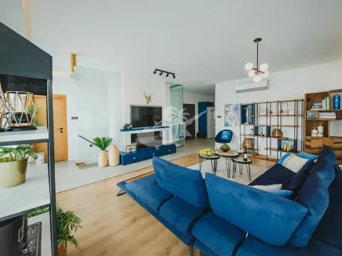 Prodej bytu 3+1, Trikomo, Kypr, 120 m2