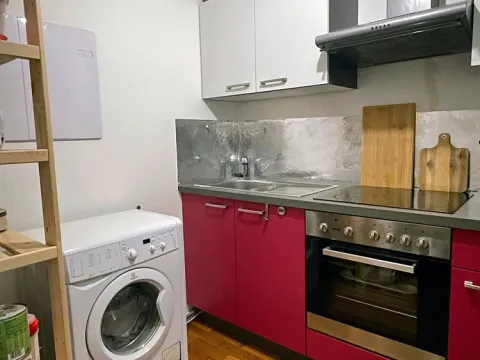 Pronájem bytu 1+kk, Praha - Břevnov, Šlikova, 31 m2