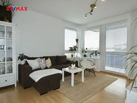 Pronájem bytu 2+kk, Liberec, Rubínová, 74 m2