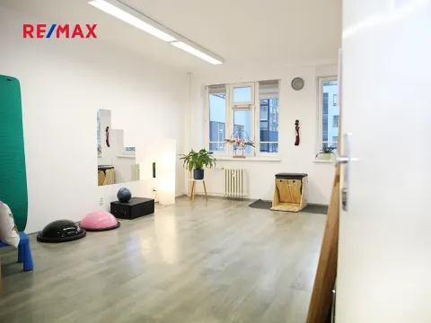 Pronájem komerční nemovitosti, Praha - Smíchov, Ostrovského, 30 m2