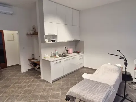 Pronájem komerční nemovitosti, Luhačovice, Masarykova, 40 m2