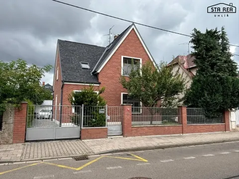 Pronájem rodinného domu, Hradec Králové, Třebízského, 250 m2