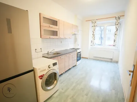 Pronájem bytu 2+1, Praha - Břevnov, Pod Drinopolem, 56 m2