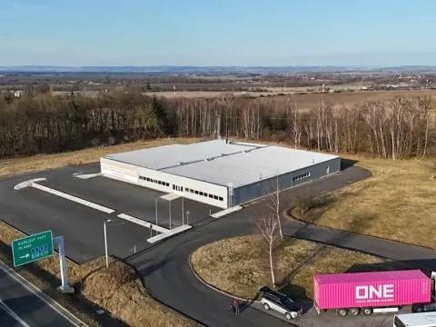 Pronájem skladu, Cheb, 2435 m2