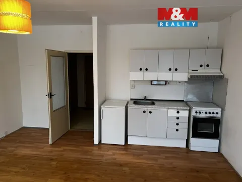 Pronájem bytu 1+kk, Brno - Židenice, Bzenecká, 32 m2