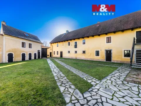 Pronájem zemědělské usedlosti, Dobrovíz, Kladenská, 10270 m2