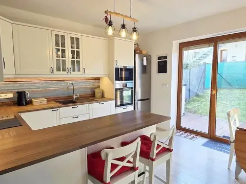 Prodej bytu 4+kk, Mníšek pod Brdy, V Edenu, 84 m2