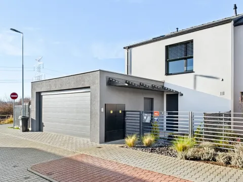 Prodej rodinného domu, Zlonín, Lísková, 192 m2