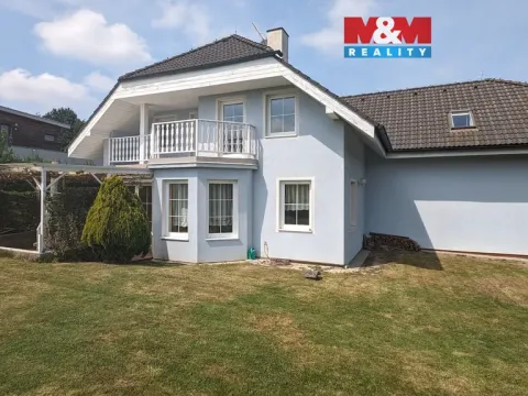 Prodej rodinného domu, Panenské Břežany, Vilová, 200 m2