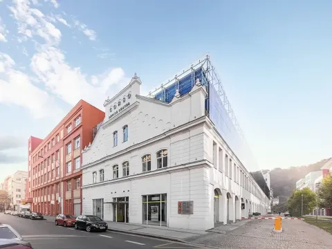 Pronájem kanceláře, Praha - Karlín, Křižíkova, 416 m2