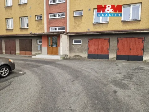 Pronájem garáže, Frýdek-Místek - Frýdek, Jiřího z Poděbrad, 13 m2