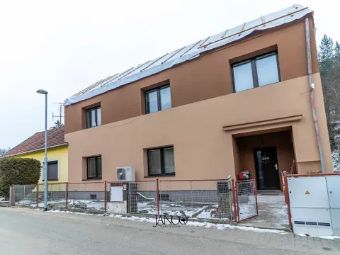 Prodej bytu 3+1, Oslavany, 1. máje, 74 m2