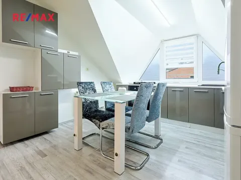 Pronájem bytu 2+1, Tlučná, V Rybníčkách, 43 m2