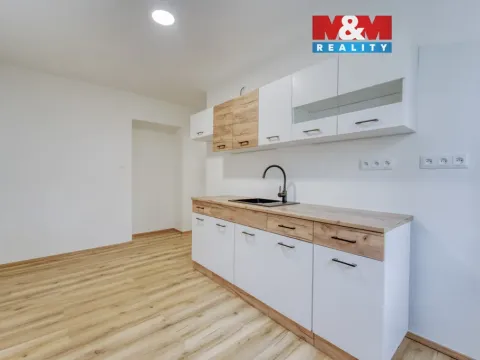 Pronájem bytu 2+1, Klatovy - Klatovy V, Rozvoj, 60 m2