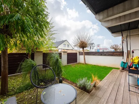 Prodej bytu 2+kk, Veleň - Mírovice, Polní, 49 m2