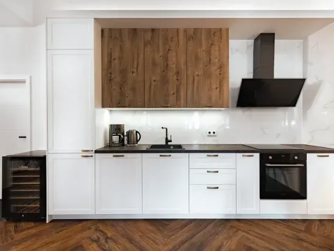 Prodej bytu 2+kk, Horní Planá, Náměstí, 47 m2