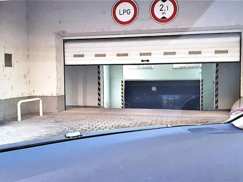 Prodej garážového stání, Brno, Klíčova, 20 m2