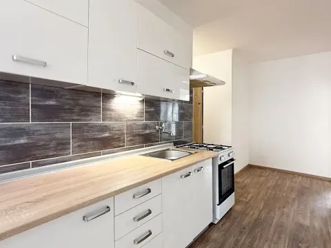 Pronájem bytu 2+1, Chomutov, Březenecká, 64 m2