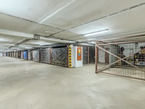 Pronájem garáže, Praha - Strašnice, Průběžná, 20 m2