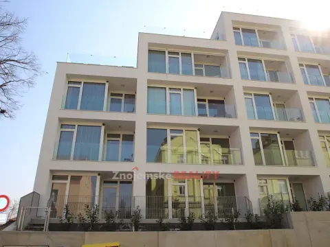 Pronájem bytu 2+kk, Znojmo, Jarošova, 45 m2