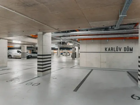 Pronájem garážového stání, Brno, Bratislavská, 13 m2