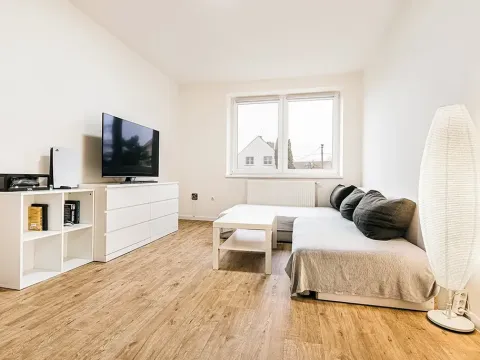 Prodej bytu 2+1, Pohořelice, 60 m2