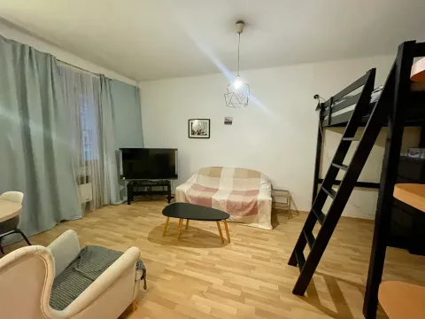 Pronájem bytu 1+kk, Praha - Libeň, U libeňského pivovaru, 35 m2