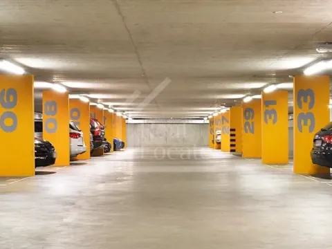 Pronájem garážového stání, Praha - Modřany, Mezi vodami, 12 m2