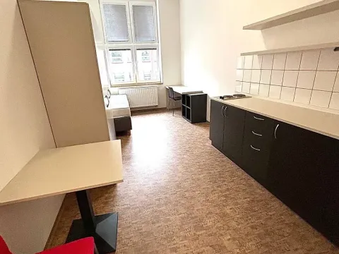 Pronájem bytu 1+kk, Praha - Smíchov, Křížová, 23 m2