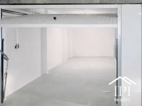 Pronájem garáže, Praha - Hlubočepy, Štěpařská, 18 m2