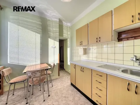 Prodej bytu 3+1, Kolín, Sladkovského, 84 m2