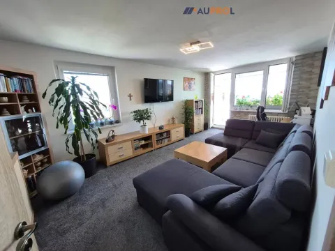 Prodej bytu 3+1, Praha - Horní Měcholupy, Milánská, 89 m2