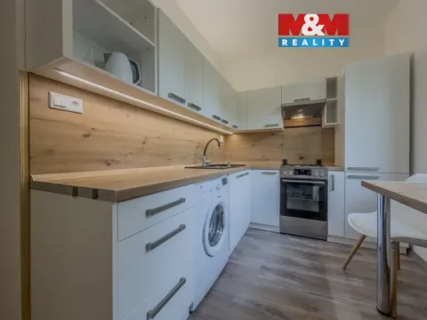 Prodej bytu 1+1, Orlová - Lutyně, Na Stuchlíkovci, 36 m2
