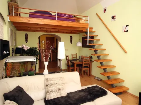 Pronájem bytu 1+1, Praha - Smíchov, Na Valentince, 45 m2