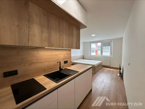 Pronájem bytu 1+kk, Zlín, Kúty, 30 m2