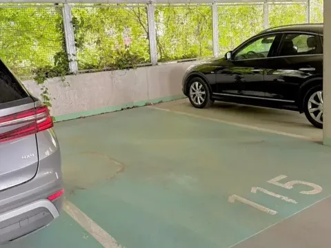 Prodej garážového stání, Praha - Střížkov, Zakšínská, 18 m2