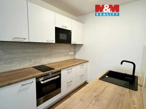 Pronájem bytu 2+kk, Praha, Nuselská, 42 m2