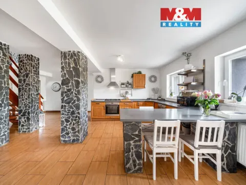 Prodej rodinného domu, Radonice - Vintířov, 312 m2