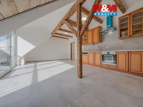 Prodej bytu 4+kk, Krhová, Hlavní, 81 m2