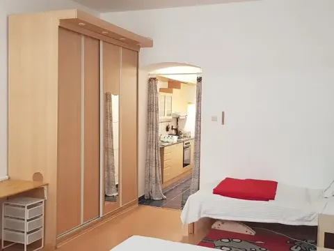 Pronájem bytu 1+1, Brno, Ptašínského, 40 m2