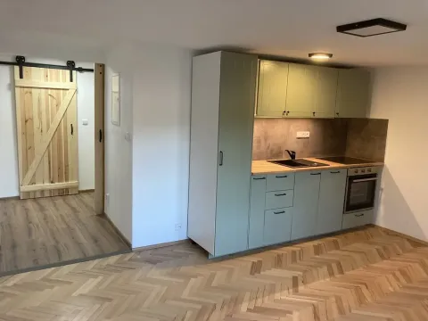 Pronájem bytu 2+kk, Besednice, Na Jamech, 60 m2