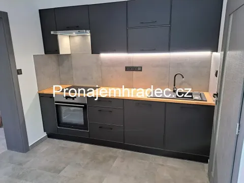 Pronájem bytu 1+1, Hradec Králové, Všehrdova, 39 m2